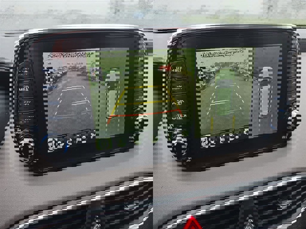 Used 2020 Hyundai Santa Fe Limited w/ Cargo Package image 23