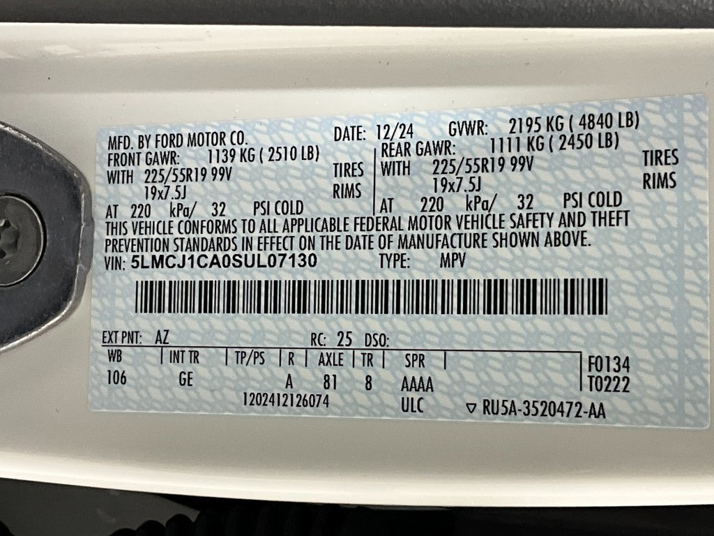 Used 2025 Lincoln Corsair FWD w/ Equipment Group 101A image 30