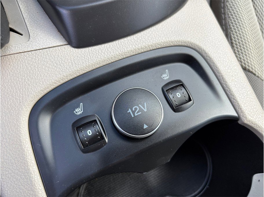 Used 2014 Ford Focus SE w/ SE Winter Package image 23