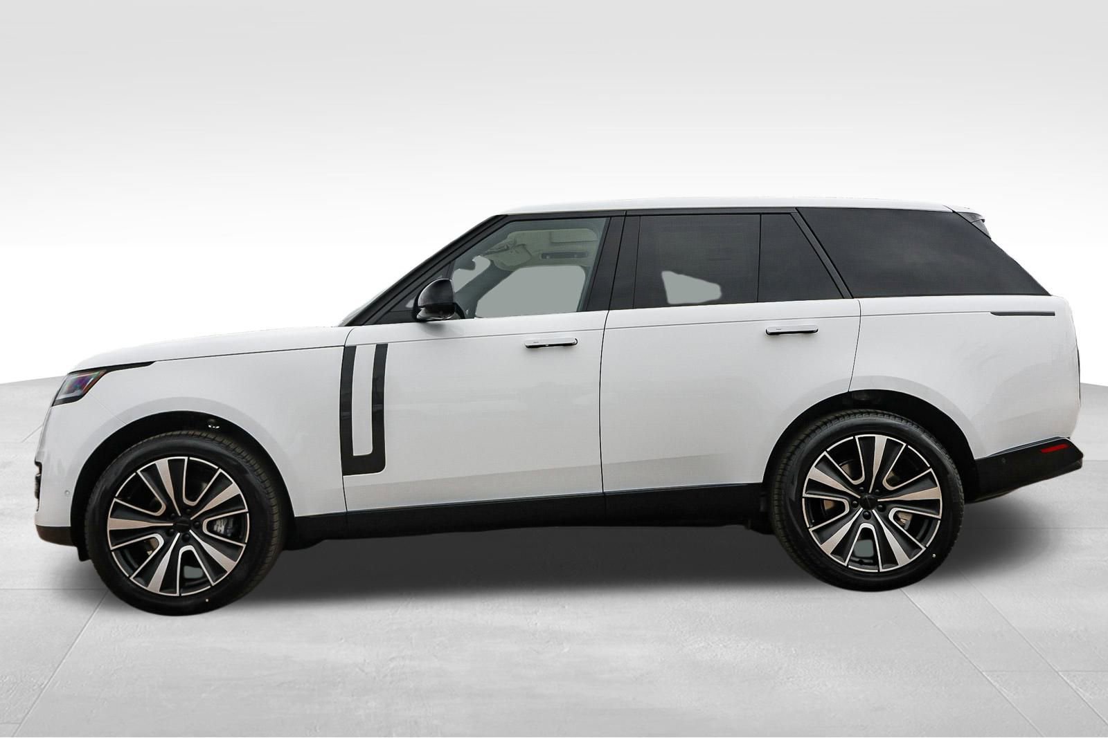 New 2026 Land Rover Range Rover SE image 8
