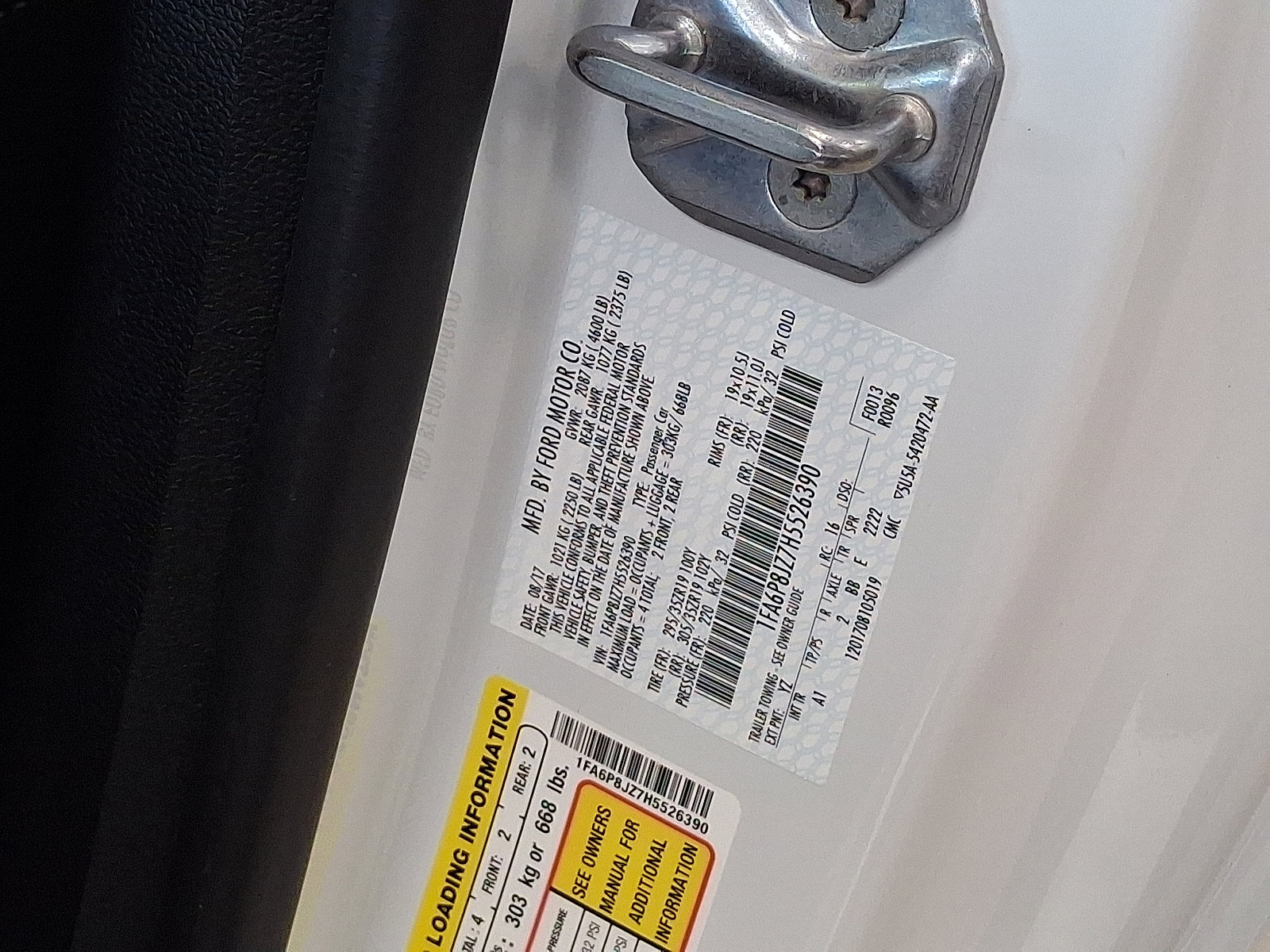 Used 2017 Ford Mustang Shelby GT350 w/ Electronics Package image 27