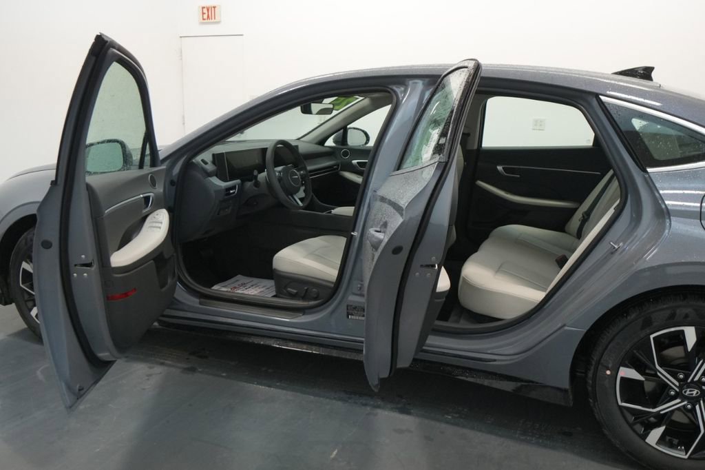 New 2025 Hyundai Sonata SEL image 28