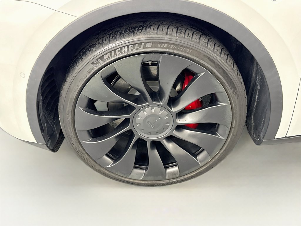 Used 2022 Tesla Model Y Performance AWD/4WD image 31