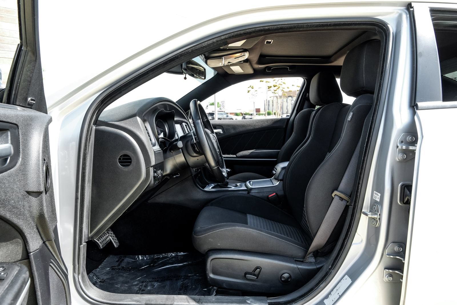 Used 2023 Dodge Charger Scat Pack w/ Harman/Kardon Audio Group RWD image 4