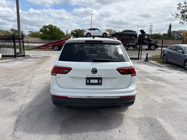 Used 2024 Volkswagen Tiguan SE image 18