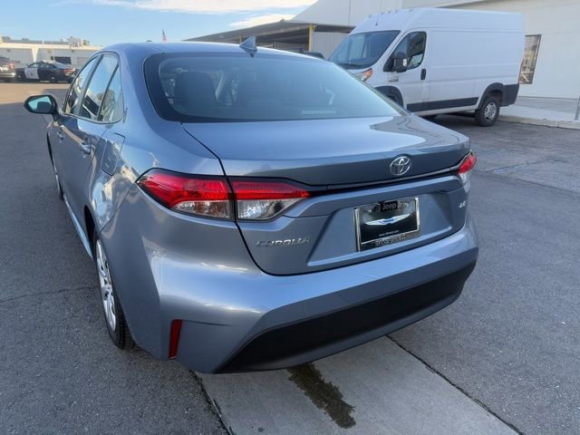 Used 2023 Toyota Corolla LE image 3