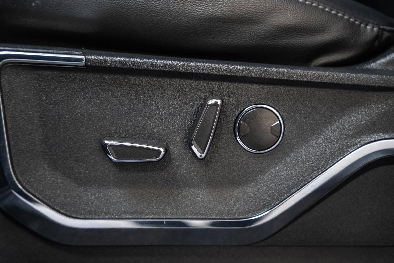 Certified 2023 Ford F150 Lariat w/ Equipment Group 502A High AWD/4WD image 47