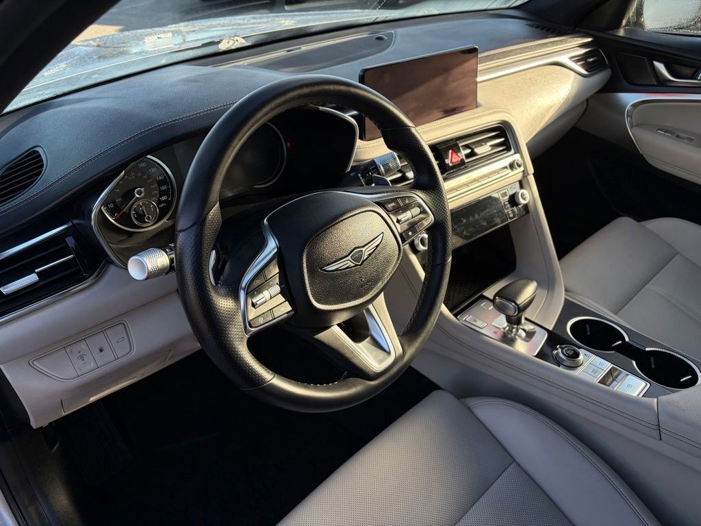 Used 2025 Genesis G70 2.5T RWD image 14