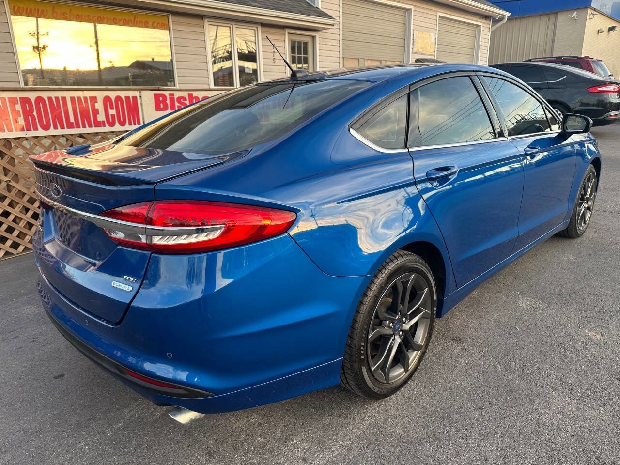 Used 2018 Ford Fusion SE w/ Equipment Group 201A image 8