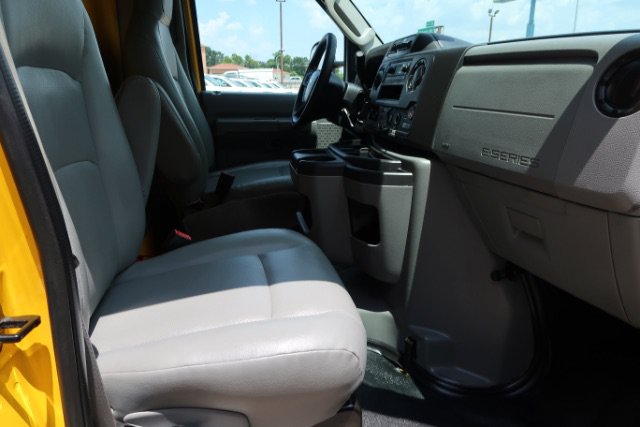 Used 2022 Ford E-350 and Econoline 350 Super Duty RWD image 9