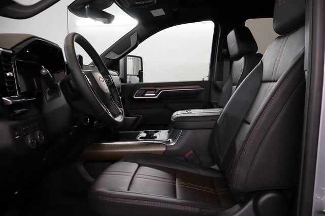 New 2026 Chevrolet Silverado 3500 High Country w/ Technology Package image 9