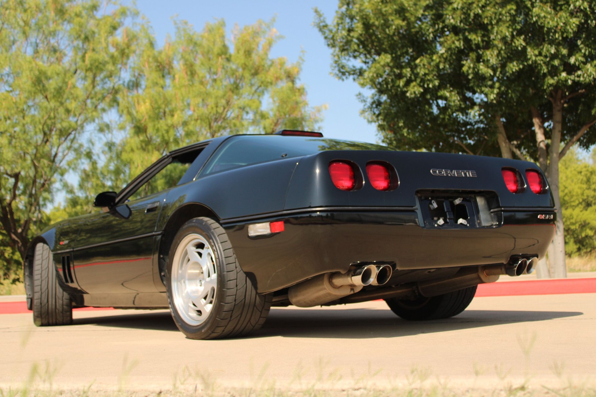 Used 1990 Chevrolet Corvette ZR-1 RWD image 10