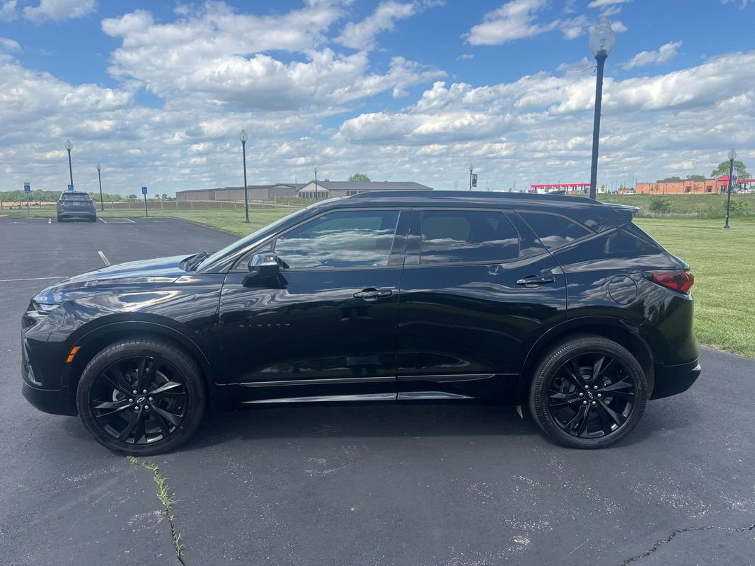 Used 2019 Chevrolet Blazer RS w/ Sun and Wheels Package FWD image 3