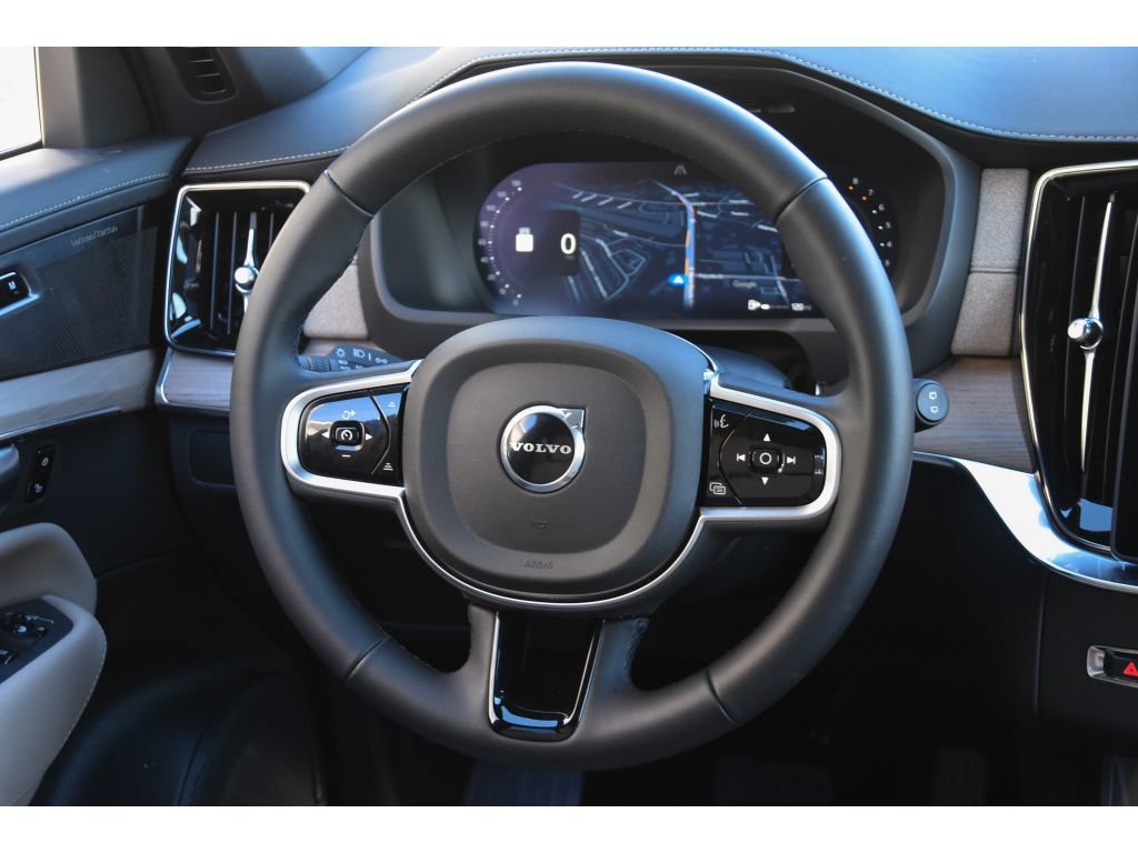 Certified 2026 Volvo XC90 B5 Plus image 18