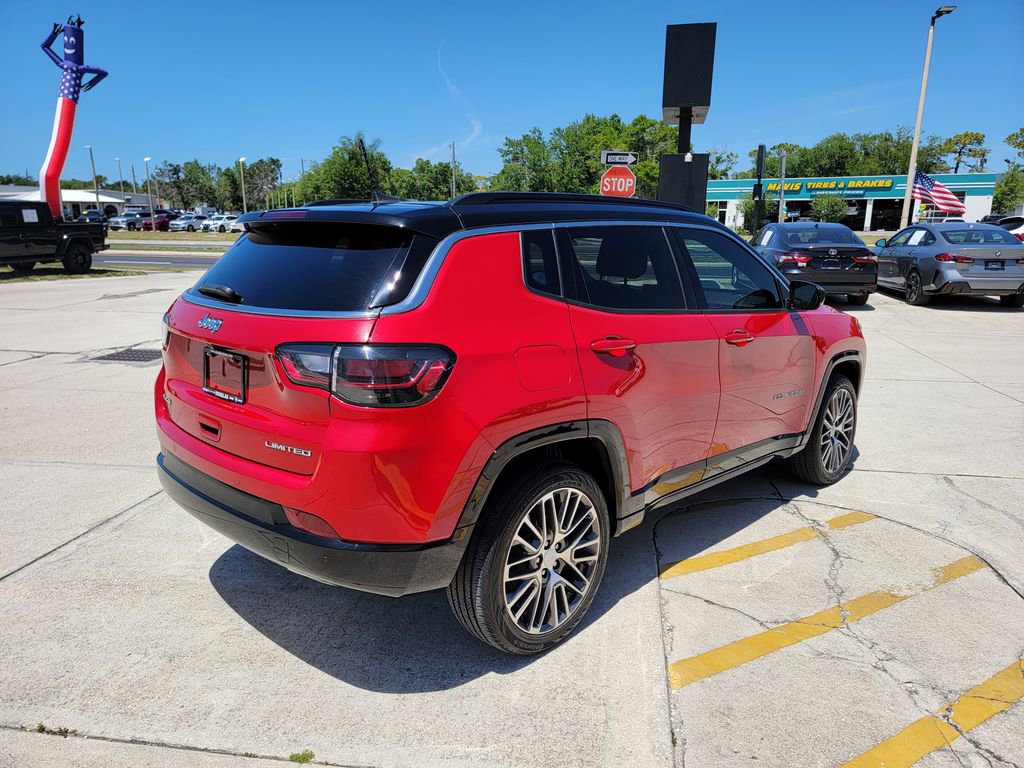 Used 2023 Jeep Compass Limited w/ Elite Group AWD/4WD image 5