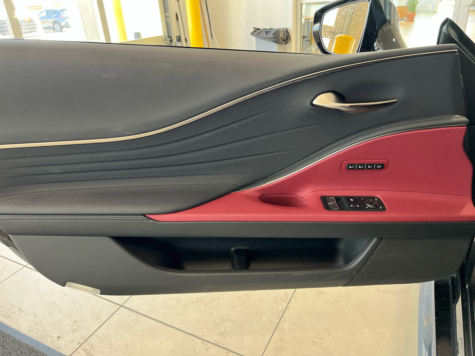 Used 2024 Lexus LC 500 Convertible image 14