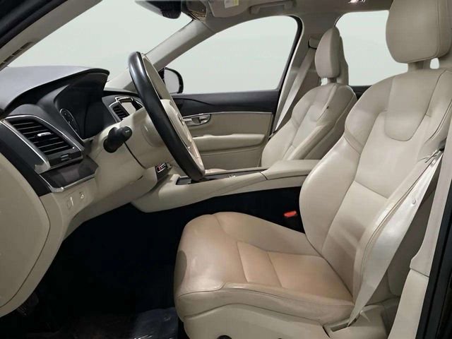Used 2020 Volvo XC90 T5 Momentum image 64