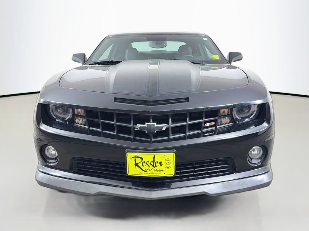 Used 2010 Chevrolet Camaro SS RWD image 2