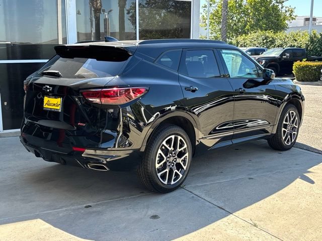 Used 2025 Chevrolet Blazer RS FWD image 3