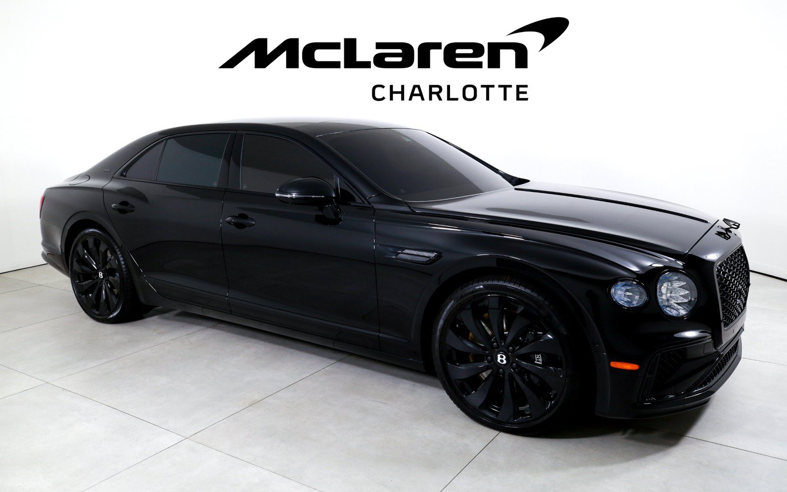 Used 2025 Bentley Flying Spur Plug-In Hybrid AWD/4WD image 2