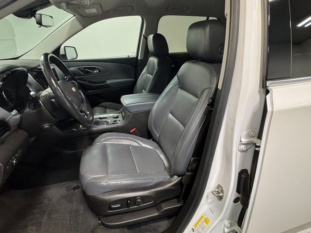 Used 2021 Chevrolet Traverse Premier image 12