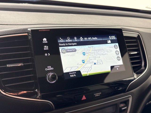 Used 2025 Honda Passport TrailSport image 21