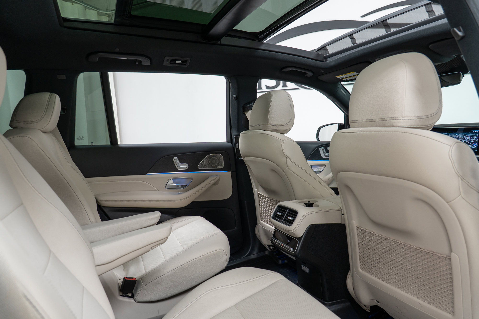 Certified 2024 Mercedes-Benz GLS 450 4MATIC image 23