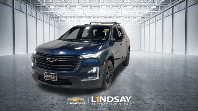 Used 2022 Chevrolet Traverse LS w/ Midnight/Sport Edition FWD image 5