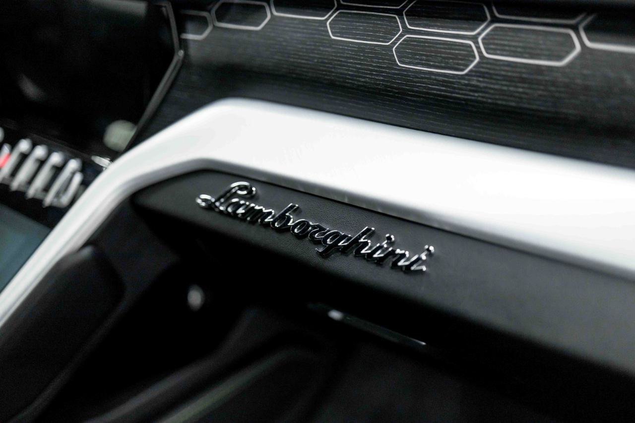 Used 2020 Lamborghini Urus Base image 58