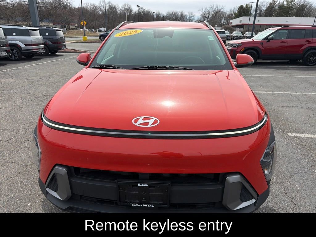 Used 2025 Hyundai Kona SEL image 8