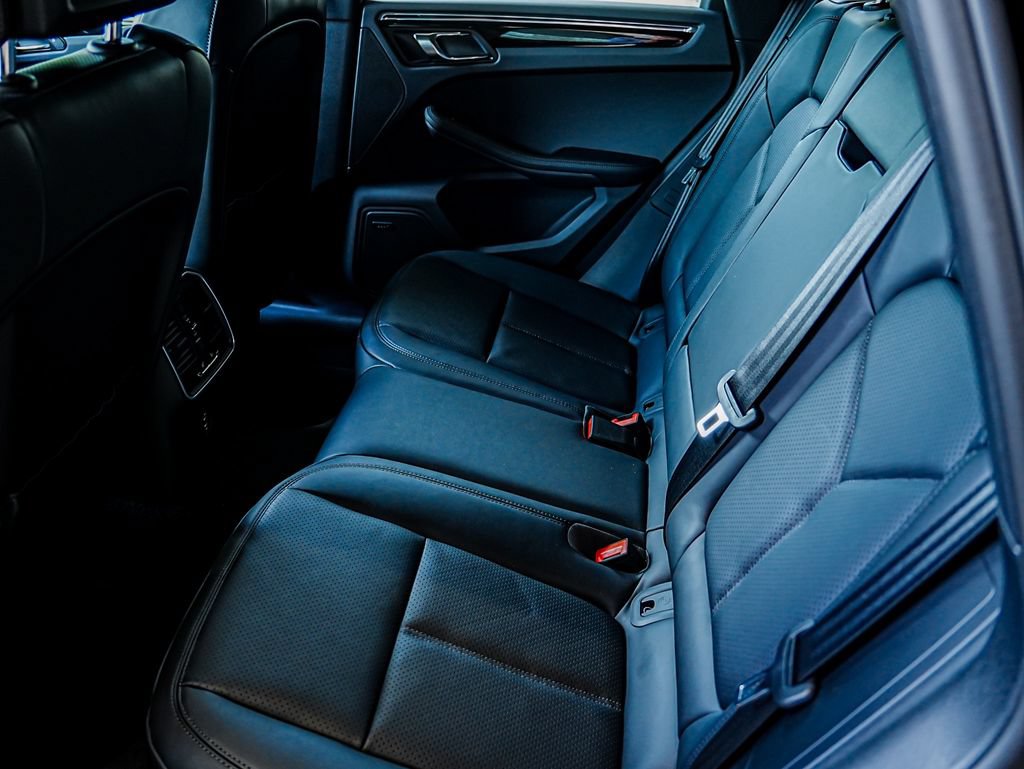New 2026 Porsche Macan AWD/4WD image 37