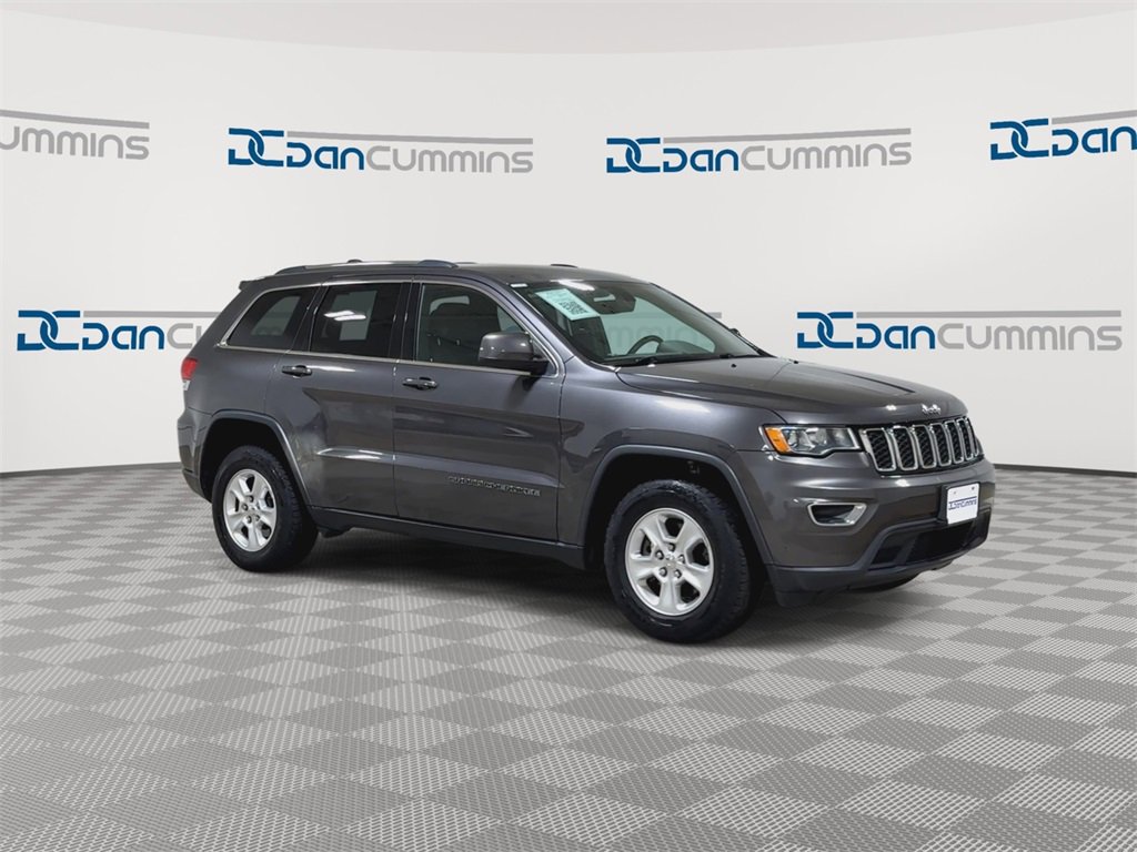 Used 2017 Jeep Grand Cherokee Laredo w/ Quick Order Package 23E image 2