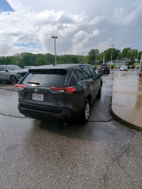 Used 2023 Toyota RAV4 LE FWD image 15