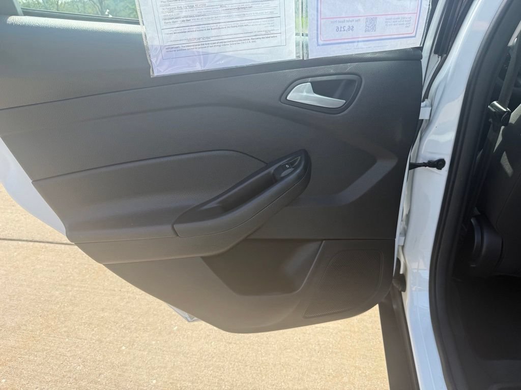Used 2016 Ford Focus SE FWD image 10
