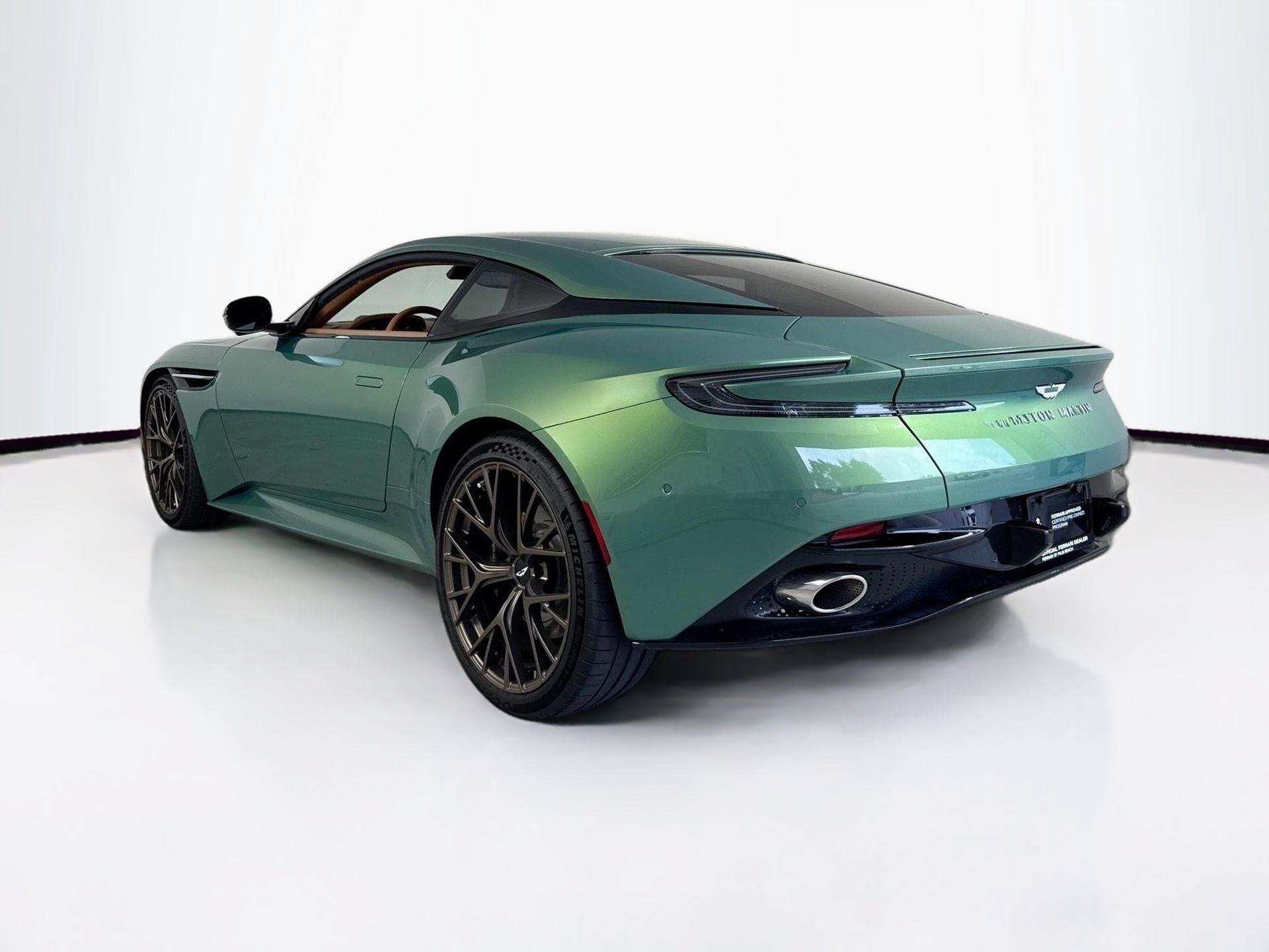 Used 2024 Aston Martin DB12 Coupe RWD image 5