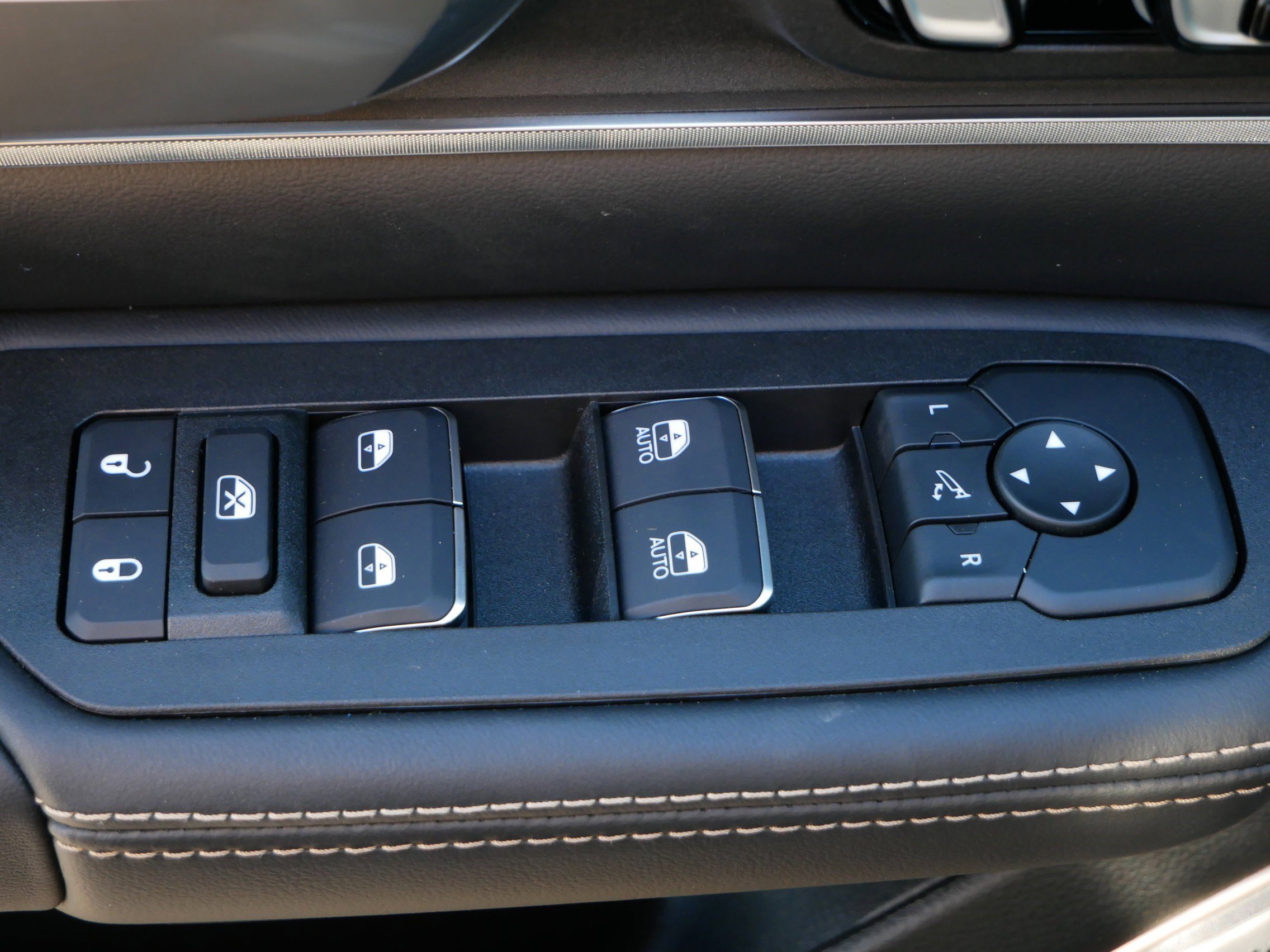 New 2026 RAM 1500 Tungsten w/ Trailer Tow Group image 13