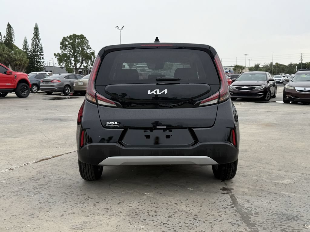 Certified 2024 Kia Soul S FWD image 5