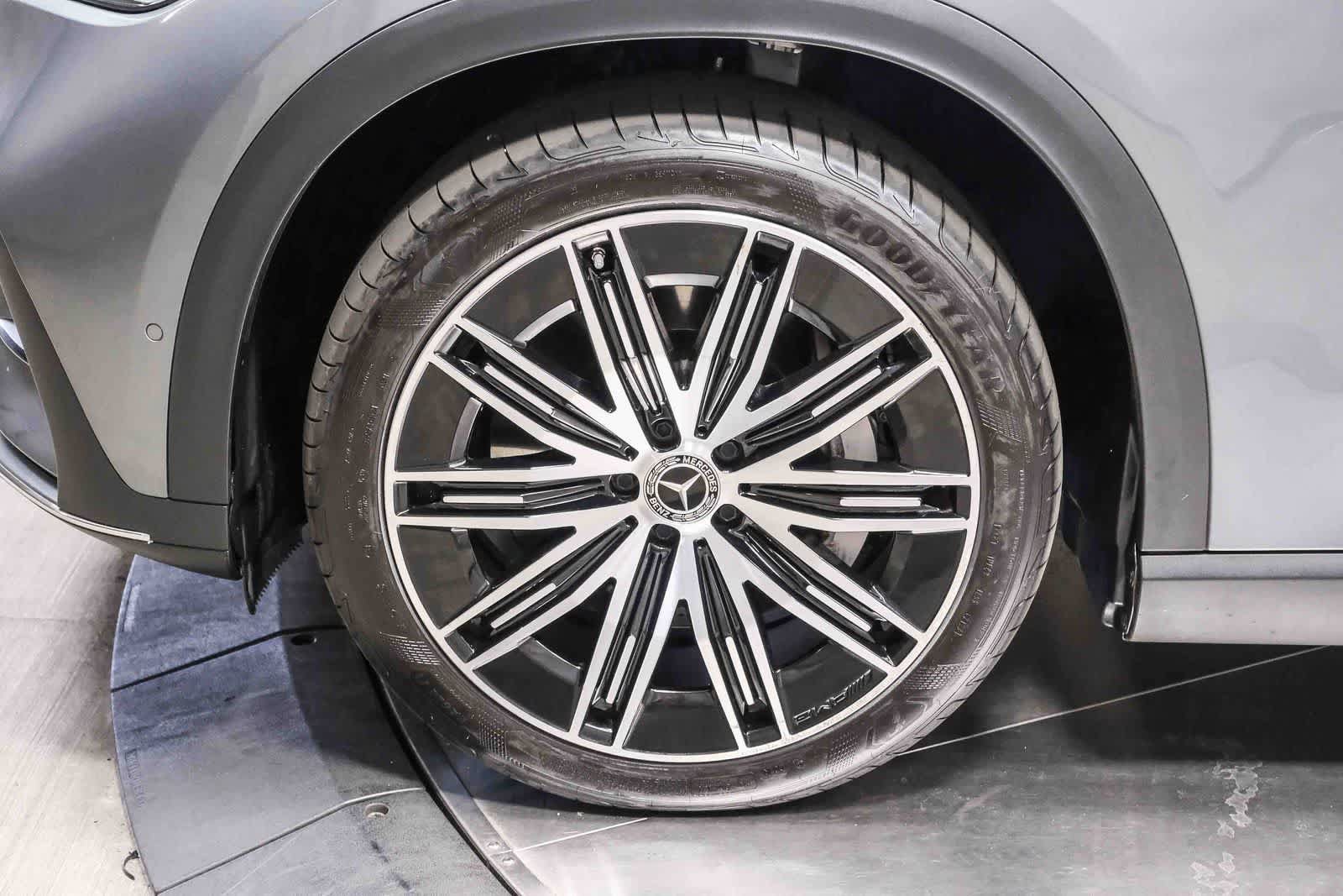 Certified 2023 Mercedes-Benz EQE 500 4MATIC SUV image 10