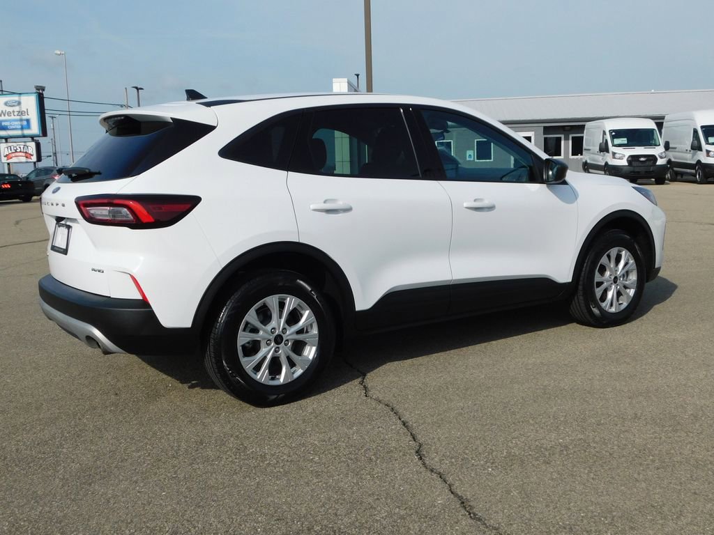 Used 2025 Ford Escape Active image 3