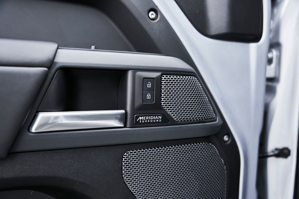Used 2023 Land Rover Defender 110 X image 39