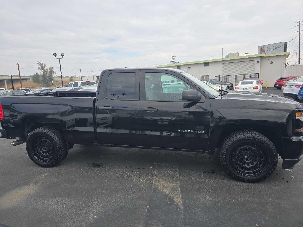 Used 2017 Chevrolet Silverado 1500 Custom w/ Custom Convenience Package image 11