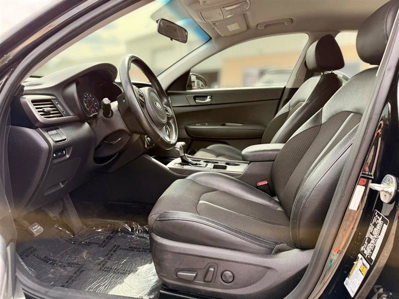 Used 2018 Kia Optima S FWD image 6