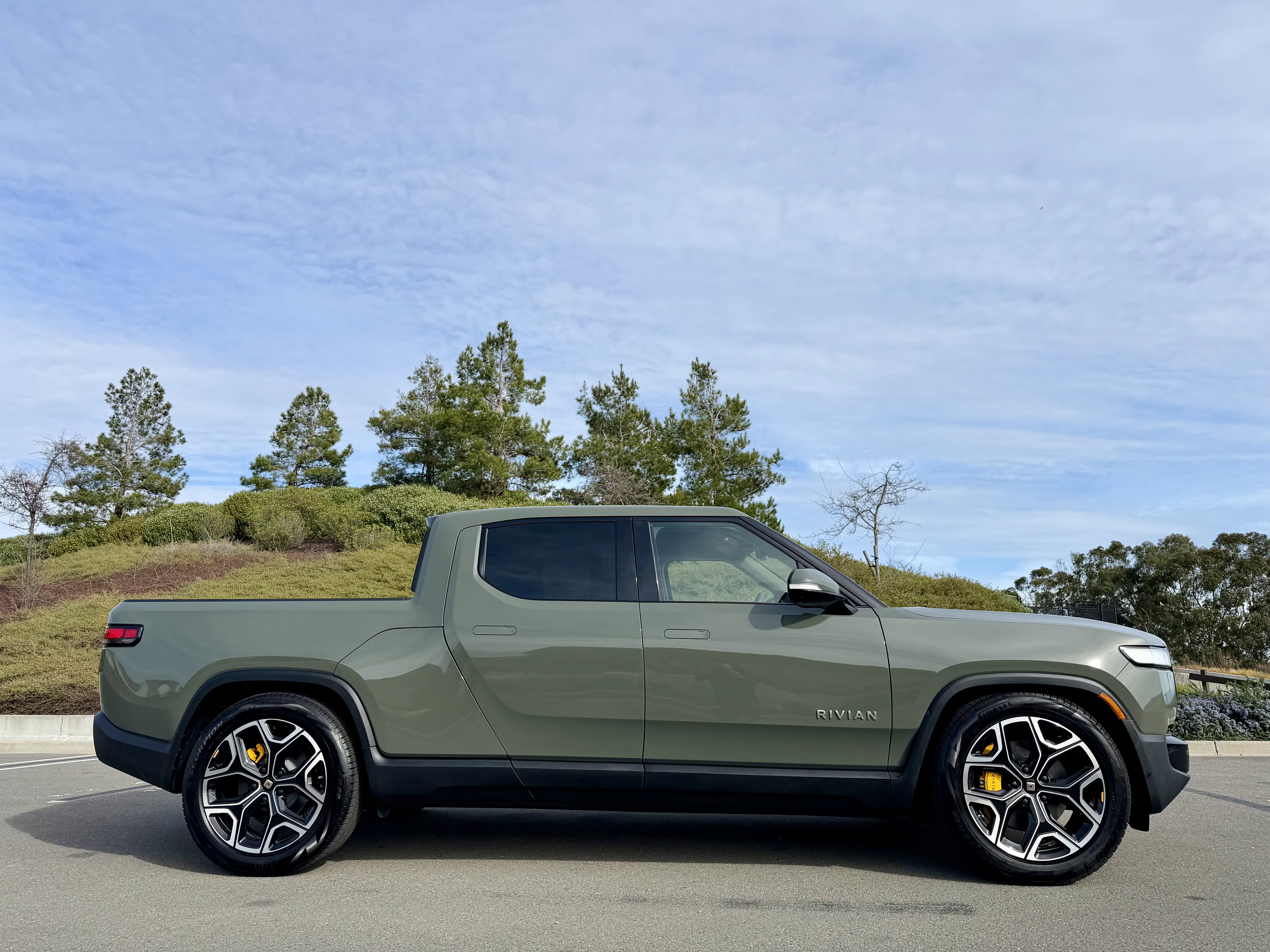 Used 2022 Rivian R1T Launch Edition image 14