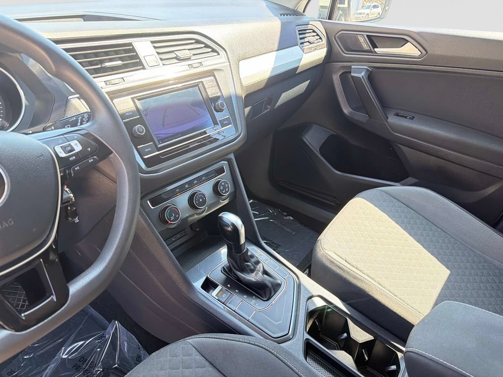 Used 2021 Volkswagen Tiguan S FWD image 27