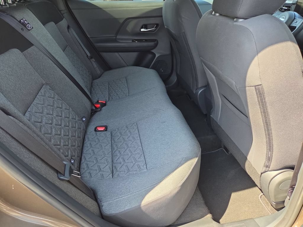 Used 2026 Nissan Kicks SV w/ SV Premium Package AWD/4WD image 28