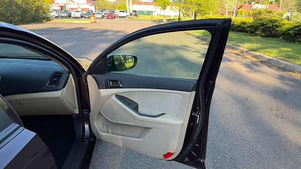Used 2012 Kia Optima LX FWD image 27