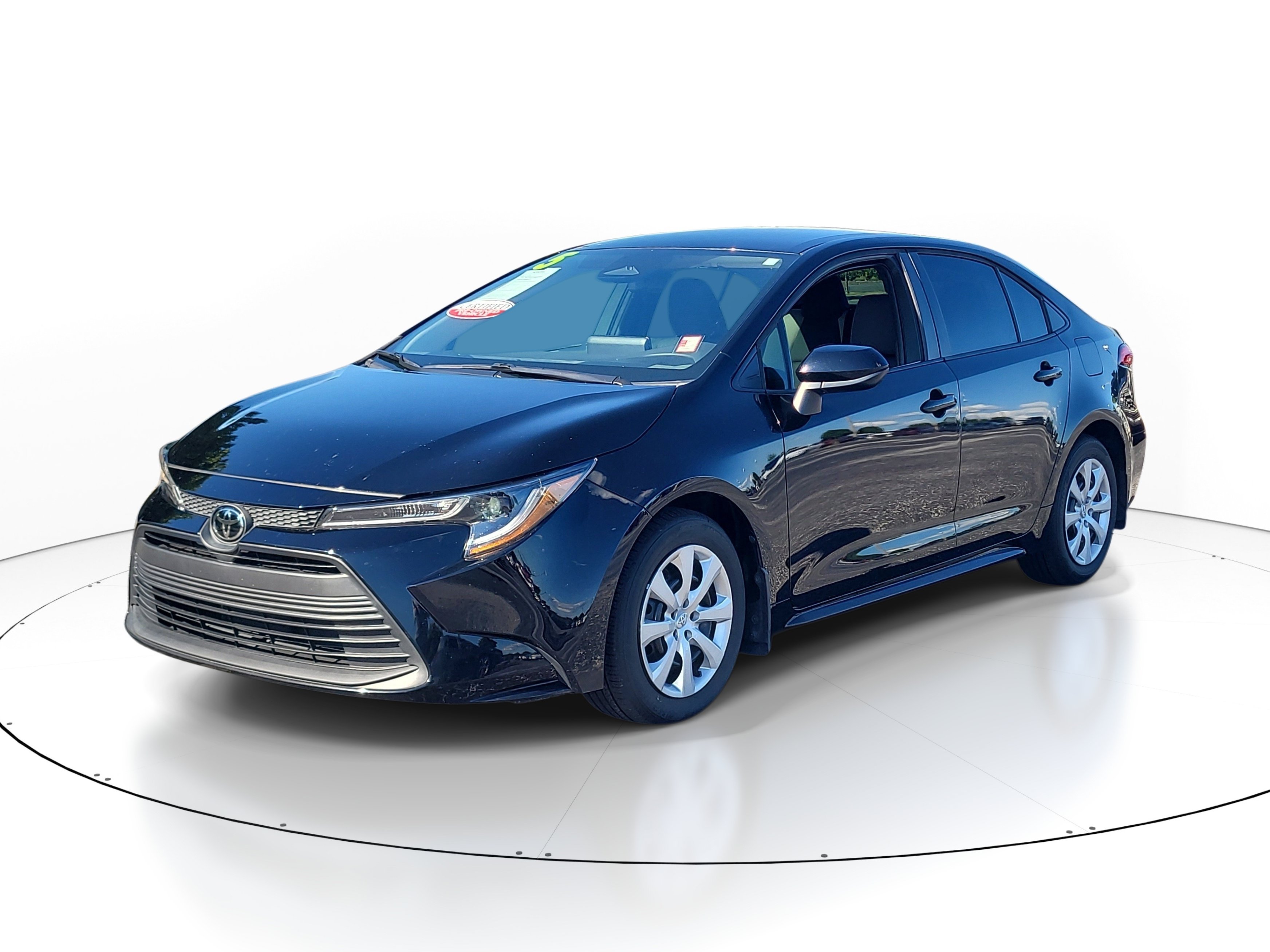 Certified 2025 Toyota Corolla LE FWD image 3