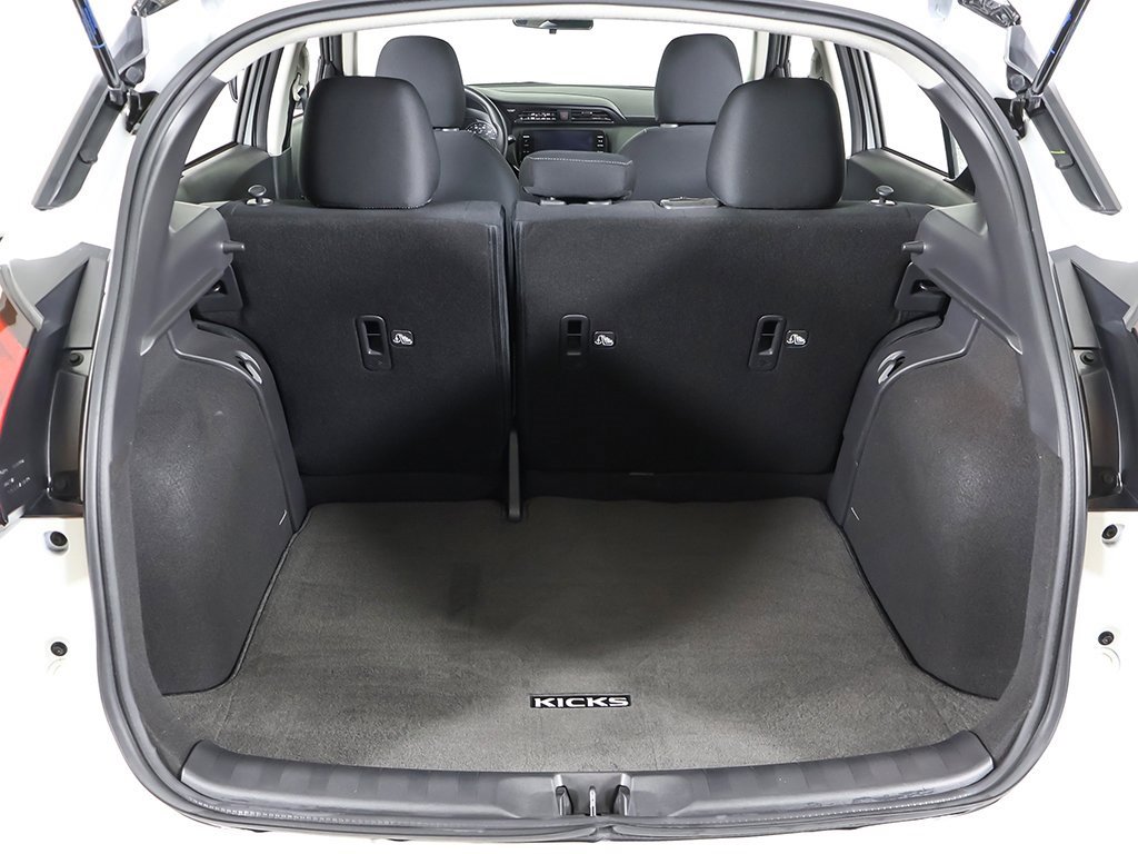 Used 2023 Nissan Kicks SV image 17