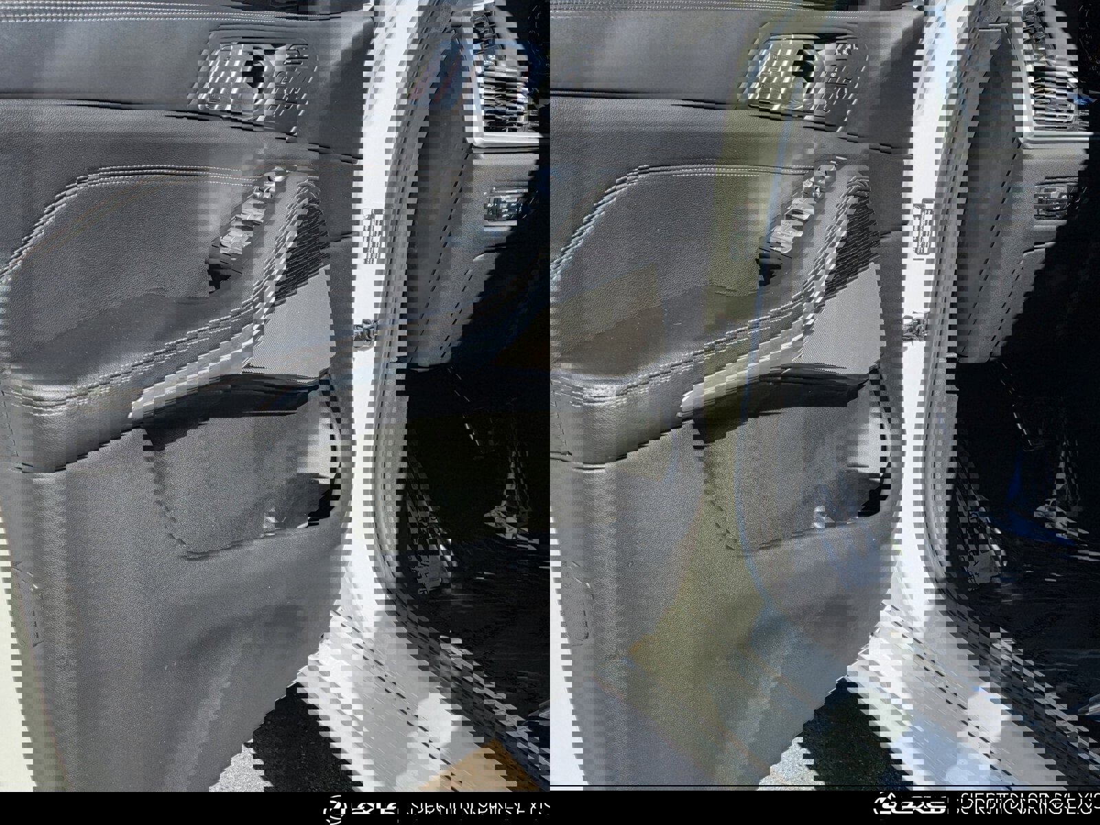 Used 2021 BMW X7 M50i image 11