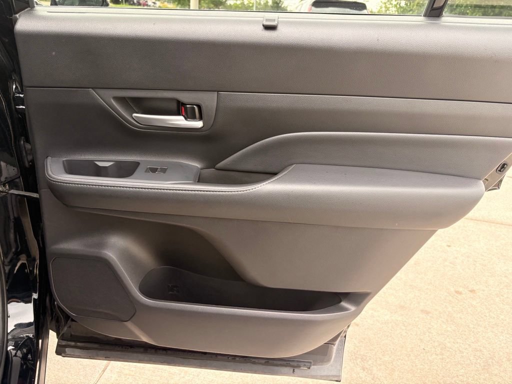 Used 2025 Toyota Grand Highlander AWD image 28